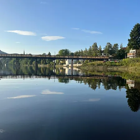 Unik Plass Ved Nidelva * Trondheim